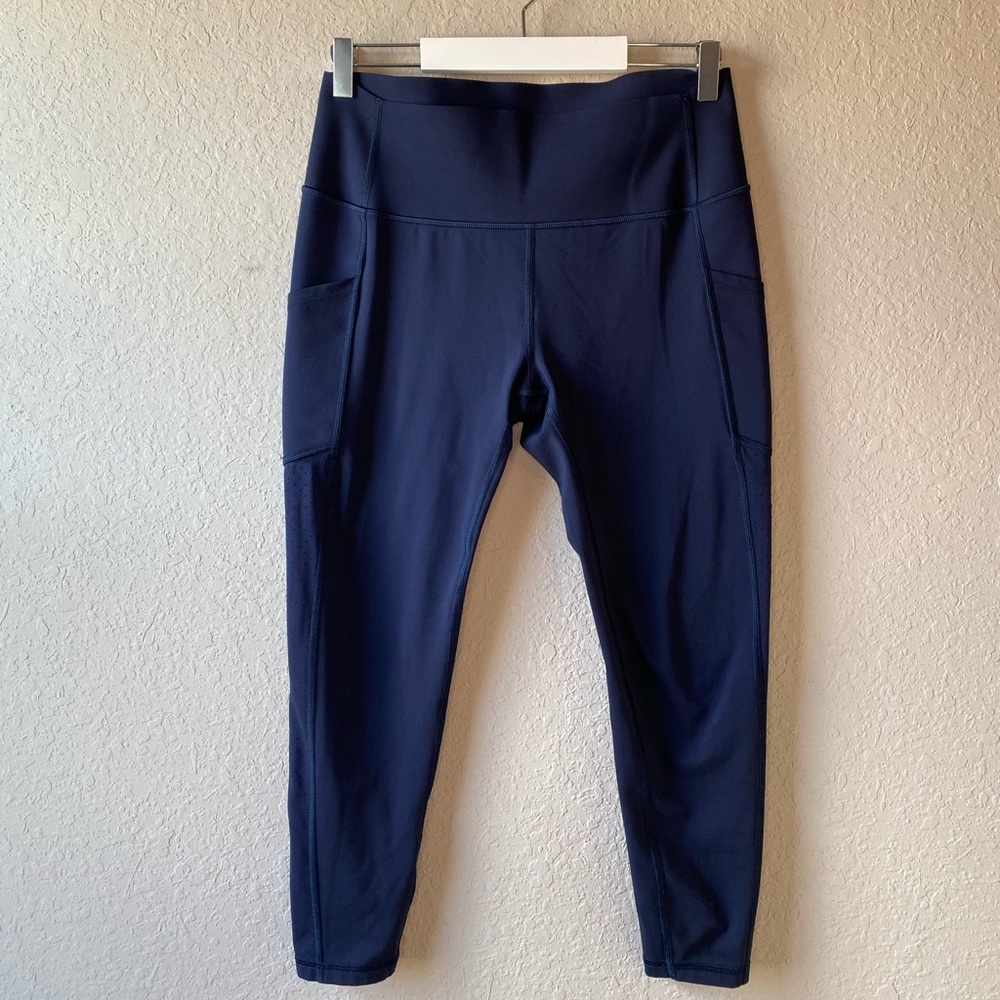 GapFit High Rise Capri Legging - Picture 4 of 8
